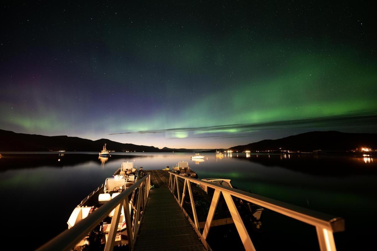 Camp Aurora Villa Karlsøy Exteriör bild